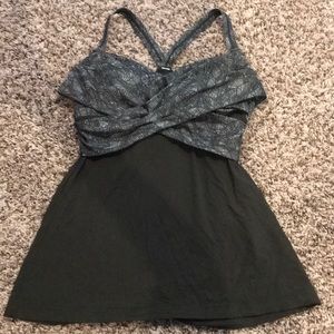 Lululemon workout top